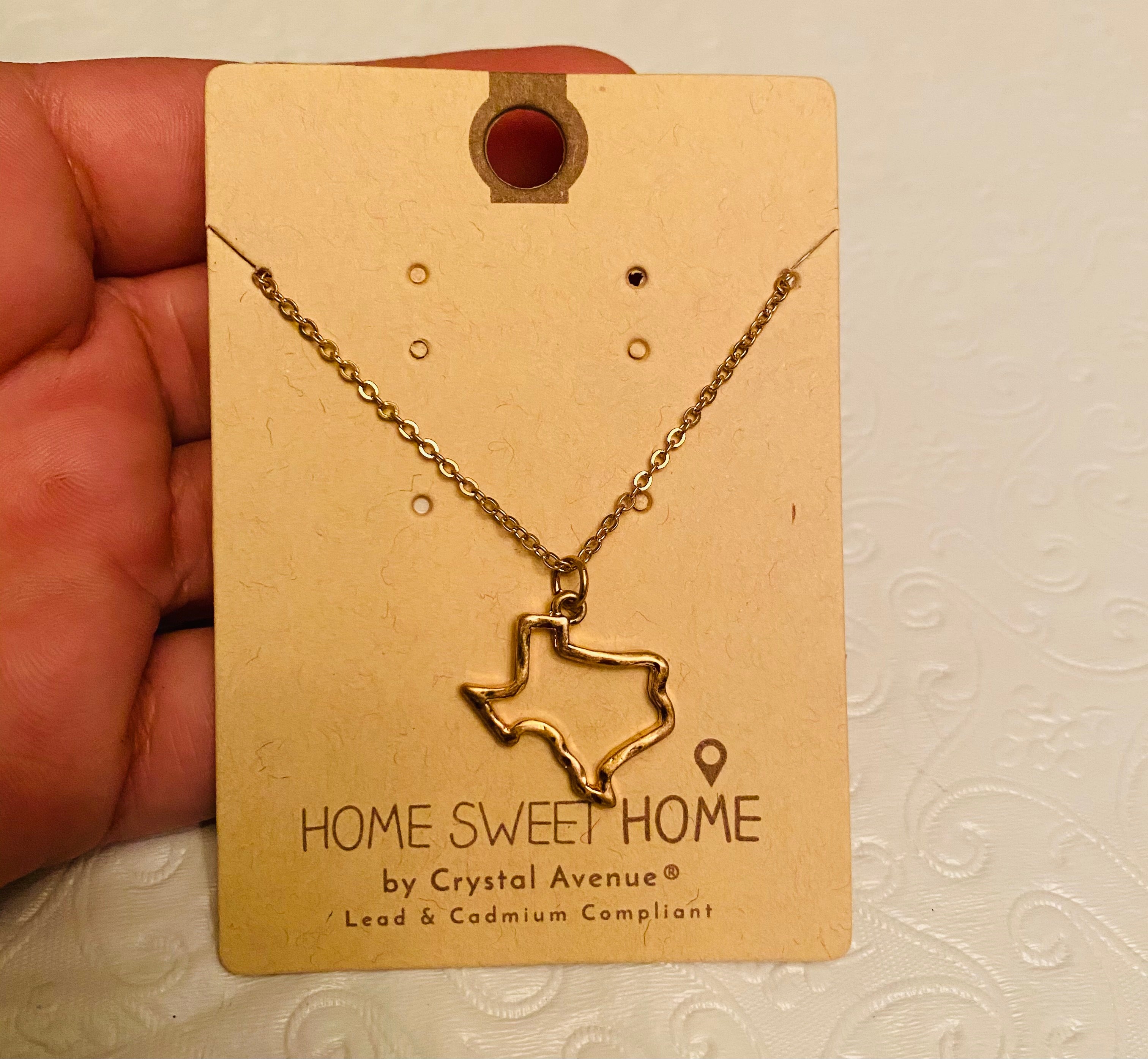 TX outline necklace